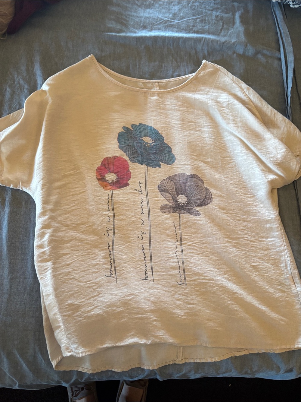 Women’s Cream Floral Graphic Top - Brand: